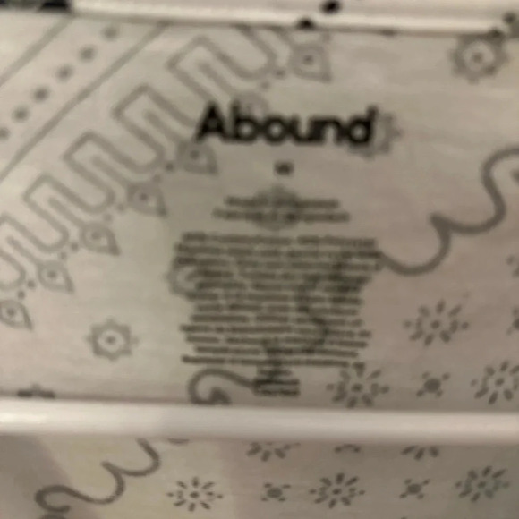 Men’s abound white bandana men’s Medium tshirt - Picture 2 of 3